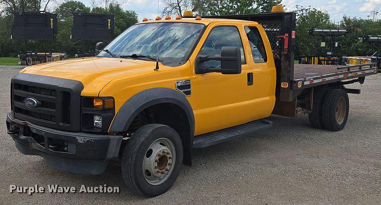 Image of Ford F-450 Primary image