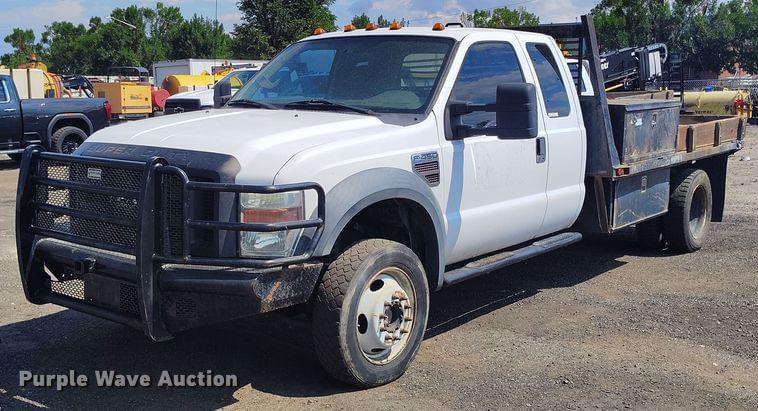 Image of Ford F-450 Primary image