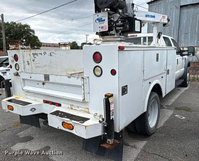 Image of Ford F-450 equipment image 4