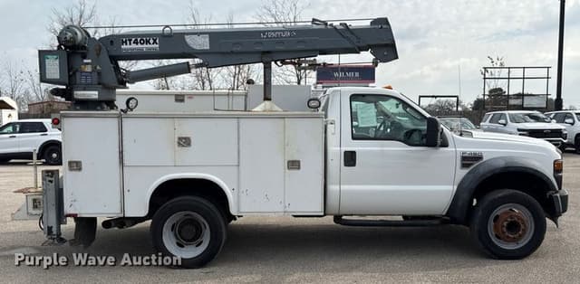 Image of Ford F-450 equipment image 3