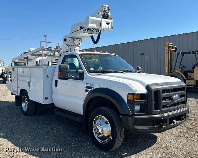 Image of Ford F-450 equipment image 2