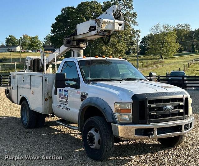 Image of Ford F-450 equipment image 2