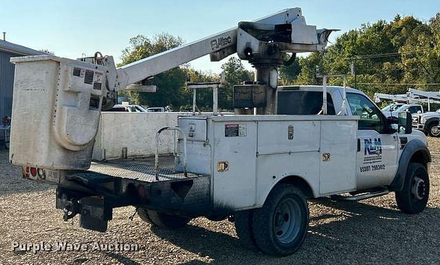 Image of Ford F-450 equipment image 4