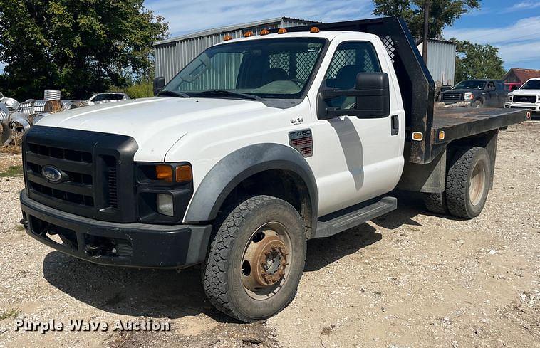 Image of Ford F-450 Primary image