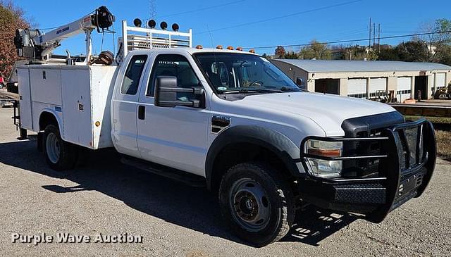 Image of Ford F-450 equipment image 2