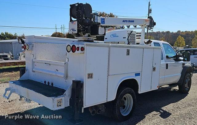 Image of Ford F-450 equipment image 4