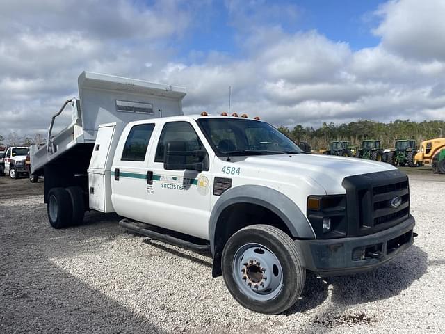 Image of Ford F-450 equipment image 3