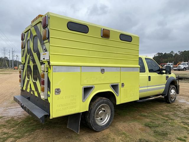 Image of Ford F-450 equipment image 2