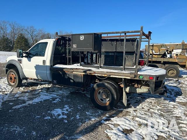 Image of Ford F-450 equipment image 3