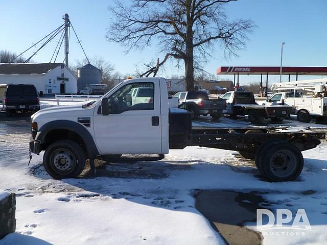 Image of Ford F-450 equipment image 1