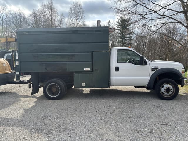 Image of Ford F-550 equipment image 2