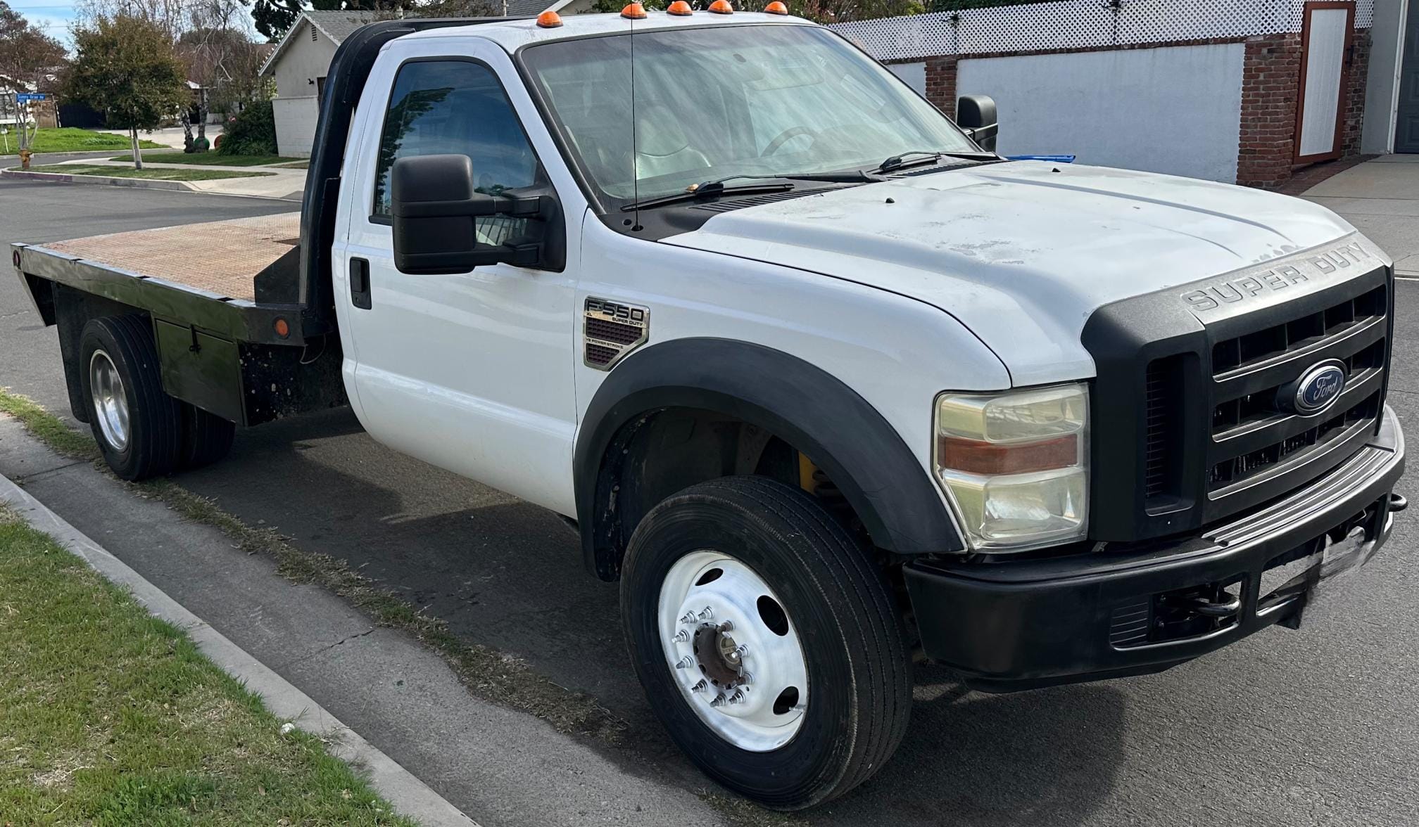 2008 Ford F-550 Equipment Image0