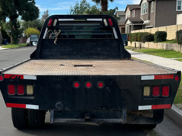 Image of Ford F-550 equipment image 4