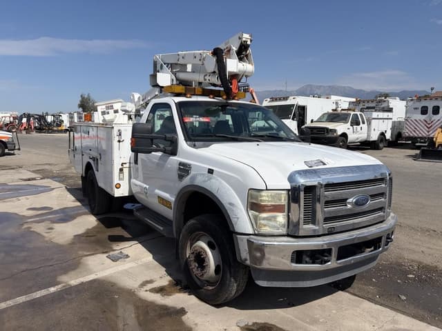 Image of Ford F-550 equipment image 1