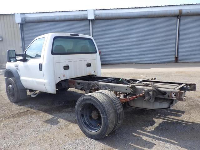 Image of Ford F-550 equipment image 3