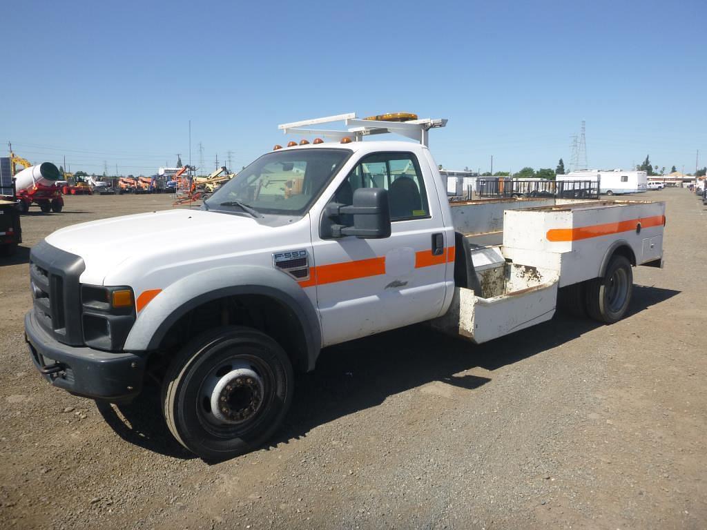 Image of Ford F-550 Primary image
