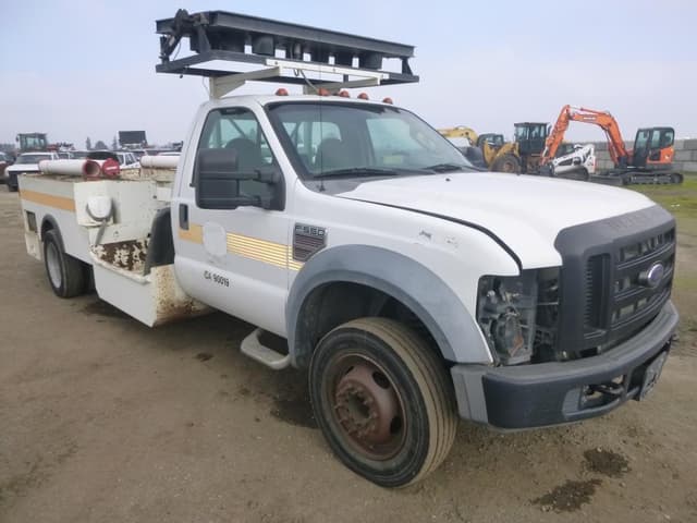 Image of Ford F-550 equipment image 1