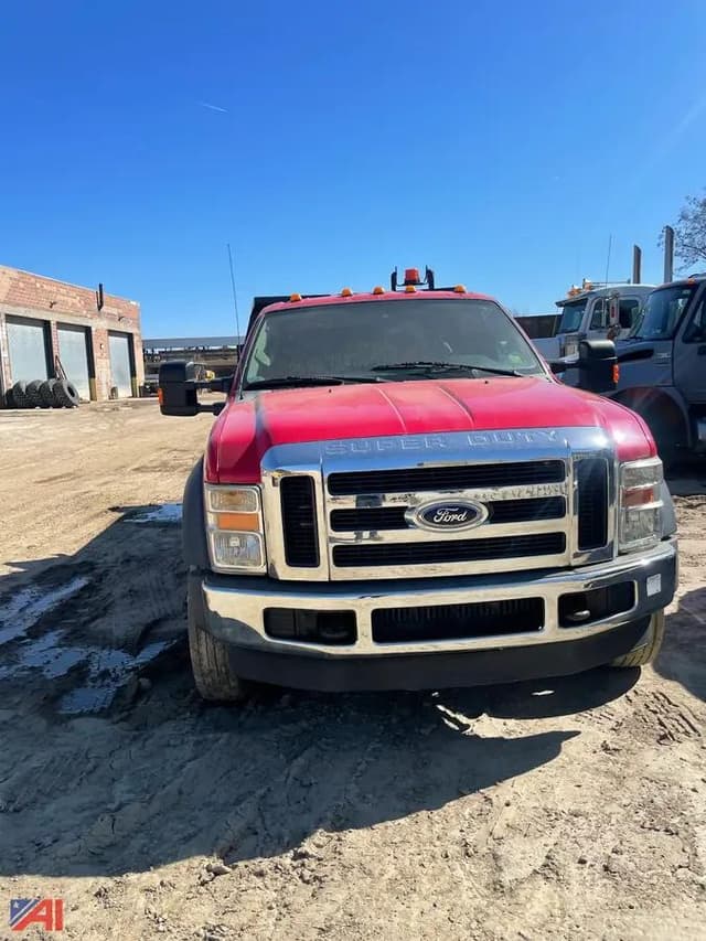 Image of Ford F-550 equipment image 2
