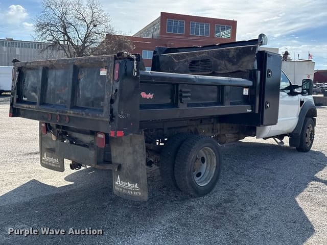Image of Ford F-550 equipment image 4