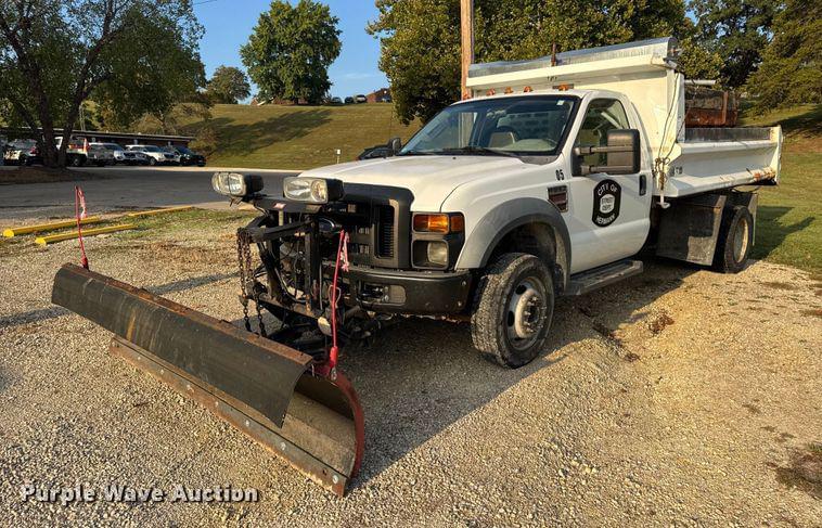 Image of Ford F-550 Primary image