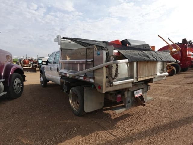 Image of Ford F-550 equipment image 2