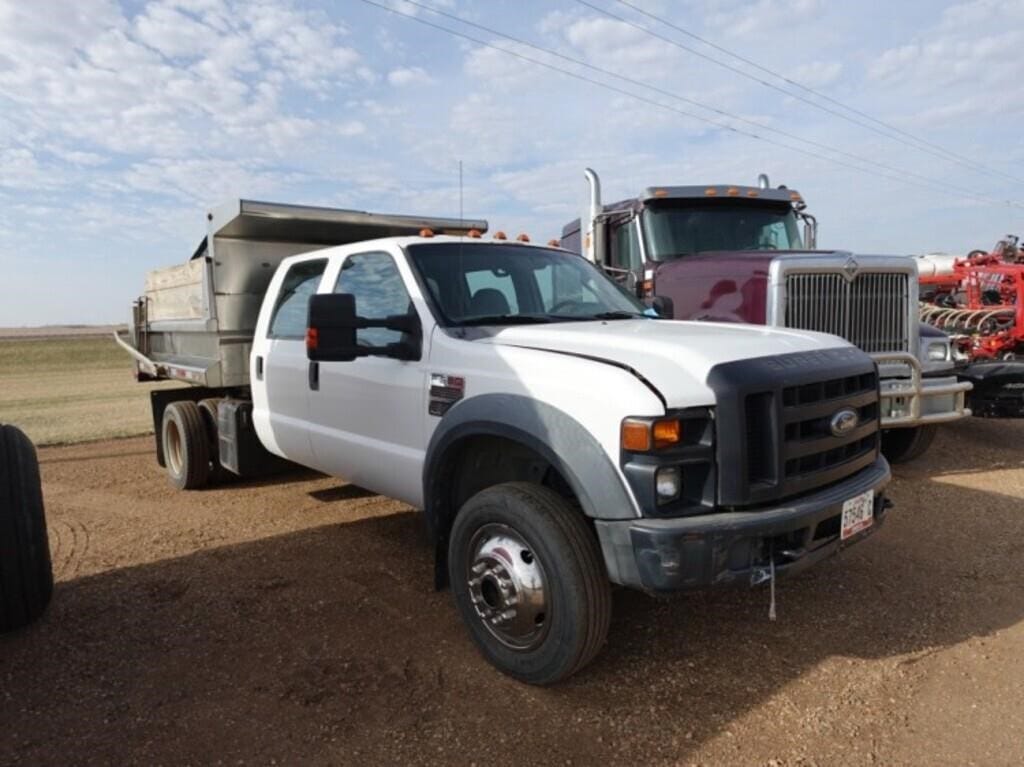 2008 Ford F-550 Equipment Image0