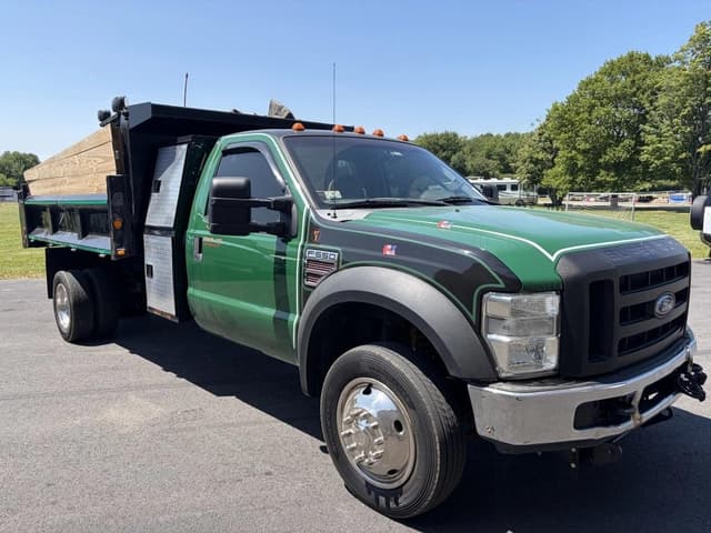Image of Ford F-550 equipment image 2