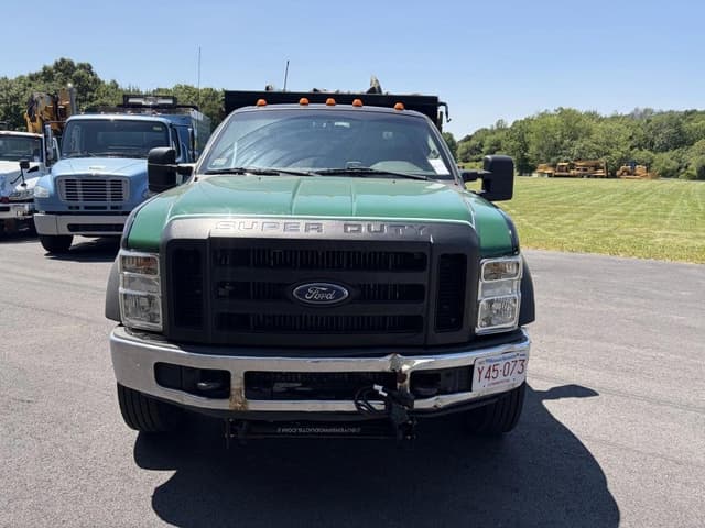 Image of Ford F-550 equipment image 1
