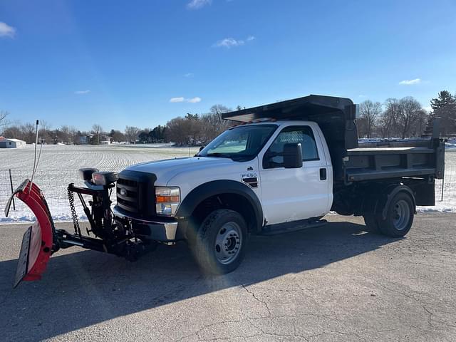 Image of Ford F-550 equipment image 1