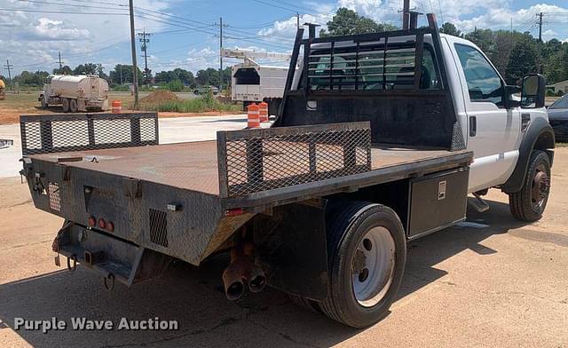 Image of Ford F-550 equipment image 4