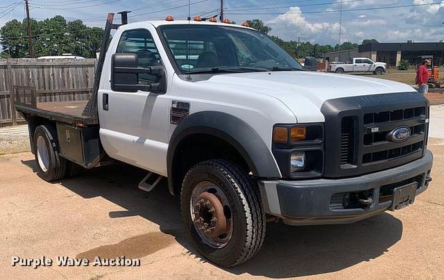 Image of Ford F-550 equipment image 2