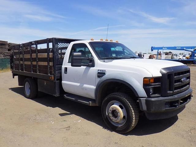 Image of Ford F-550 equipment image 1