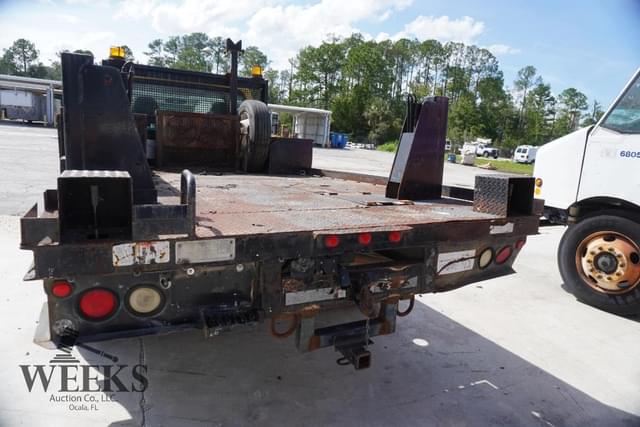 Image of Ford F-550 equipment image 4