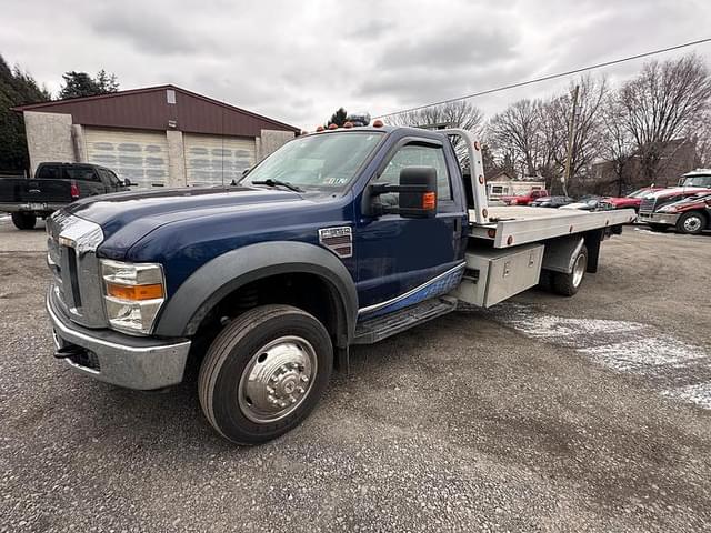 Image of Ford F-550 equipment image 1