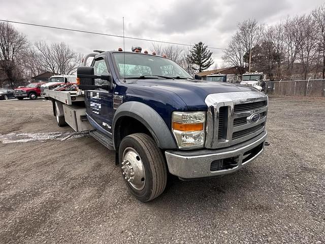 Image of Ford F-550 equipment image 4