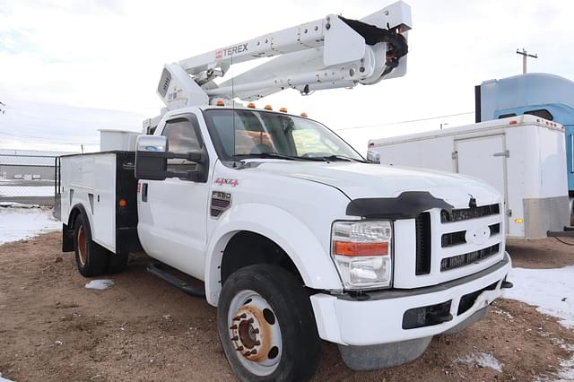 Image of Ford F-550 equipment image 4