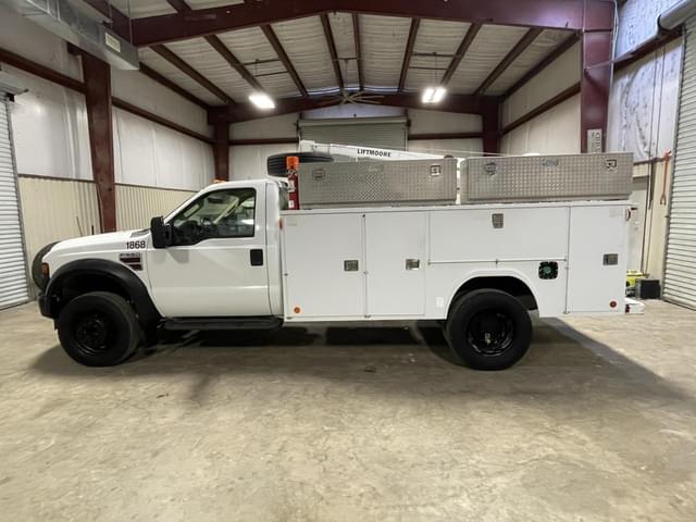 Image of Ford F-550 equipment image 2