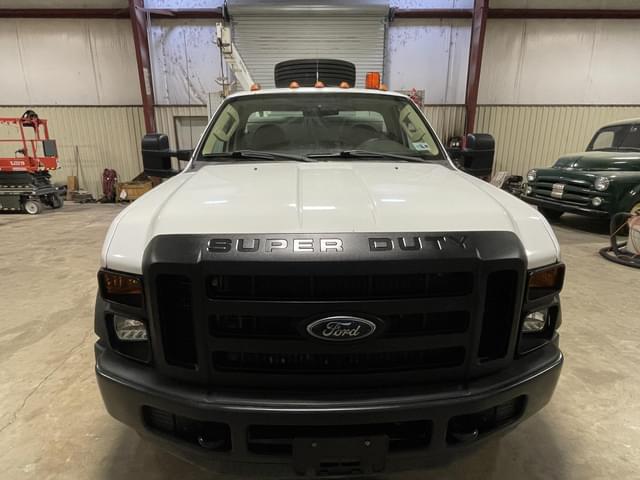 Image of Ford F-550 equipment image 1