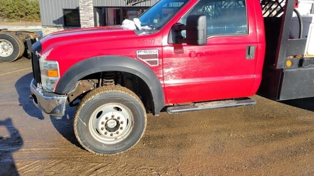 Image of Ford F-550 equipment image 4