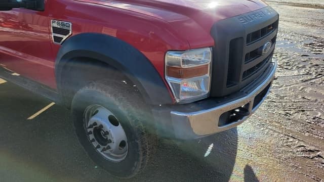 Image of Ford F-550 equipment image 1
