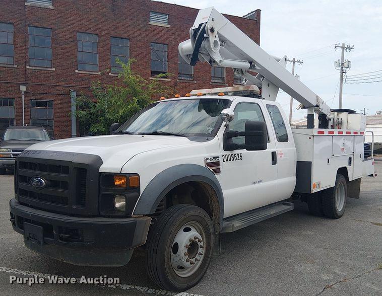 Image of Ford F-550 Primary image