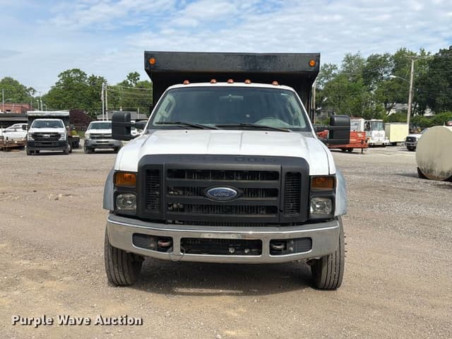 Image of Ford F-550 equipment image 1