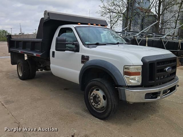 Image of Ford F-550 equipment image 2
