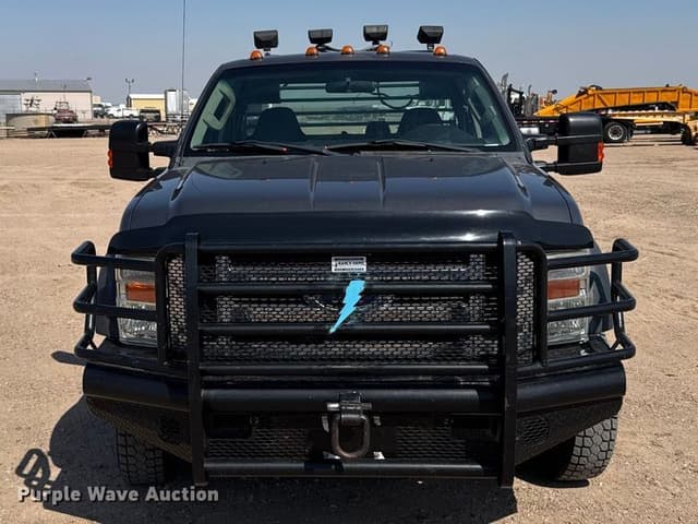 Image of Ford F-550 equipment image 1