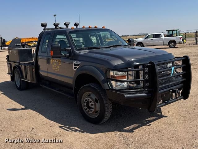 Image of Ford F-550 equipment image 2