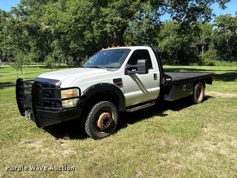 2008 Ford F-550 Equipment Image0
