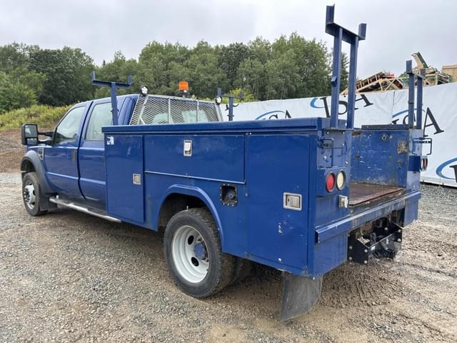 Image of Ford F-550 equipment image 2