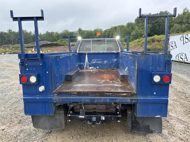 Image of Ford F-550 equipment image 3