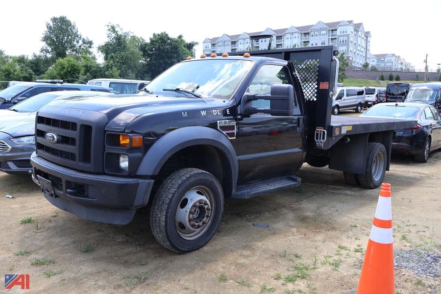 Image of Ford F-550 Primary image