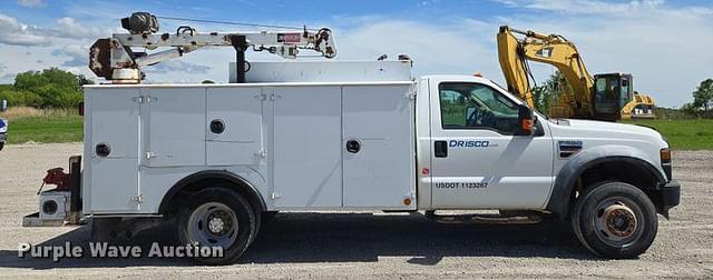 Image of Ford F-550 equipment image 3